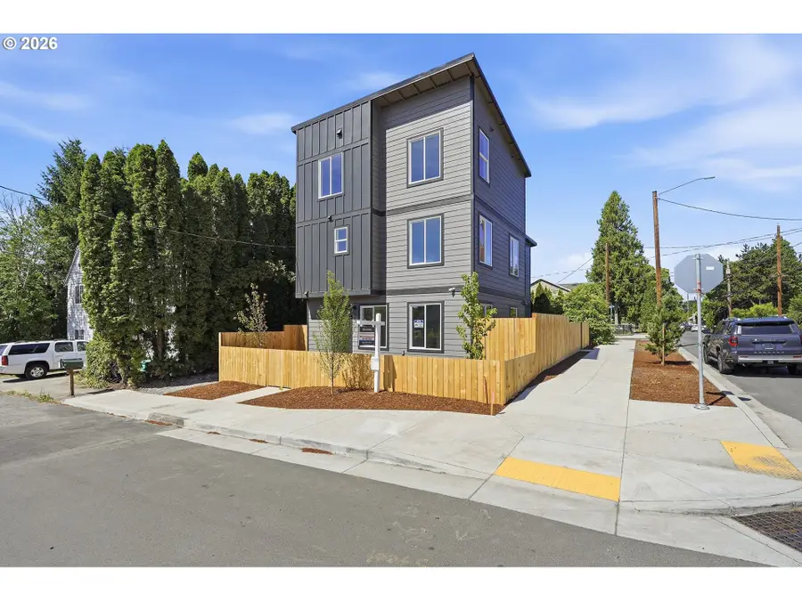 2701 SE 85th Ave #A, Portland, OR 97266 - #3