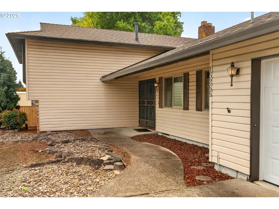 15265 SE Bevington Ave, Milwaukie, OR 97267 - #3