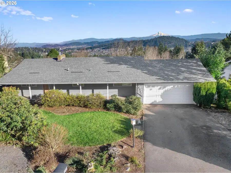 10180 SE Cresthill Rd, Happy Valley, OR 97086 - #2
