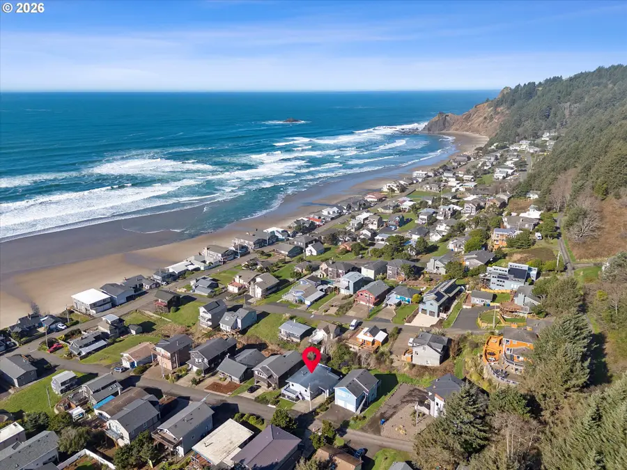 1931 NE 68th St, Lincoln City, OR 97367 - #3