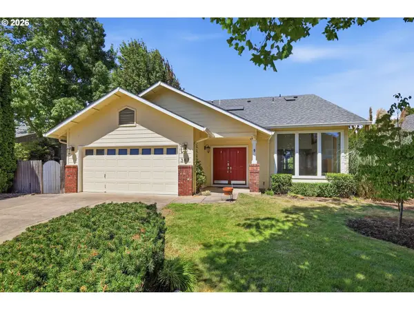 367 Lynnbrook Dr, Eugene, OR 97404