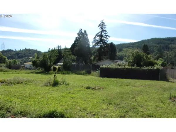 0 Walnut St, MyrtleCreek, OR 97457