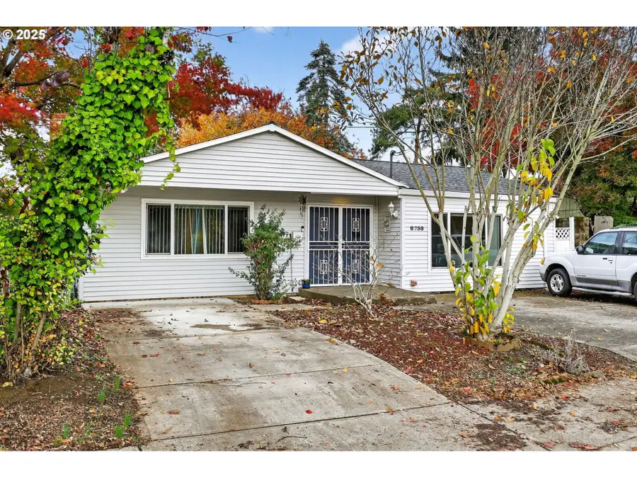 8739 SE Knapp St, Portland, OR 97266 - Image #2