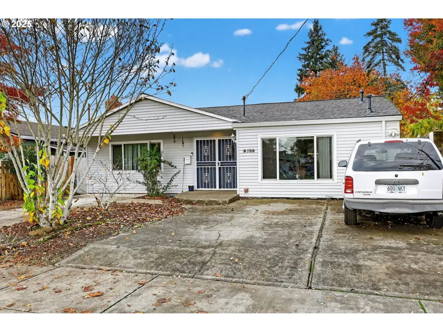 8739 SE Knapp St, Portland, OR 97266 - Image #3