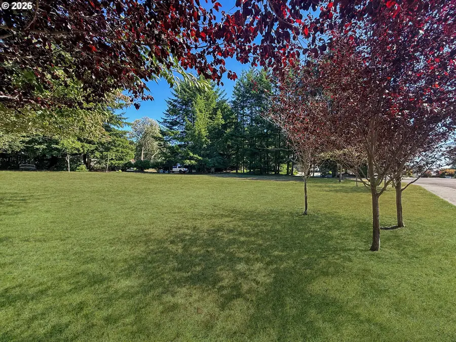 932 Midland Way, Brookings, OR 97415 - #2