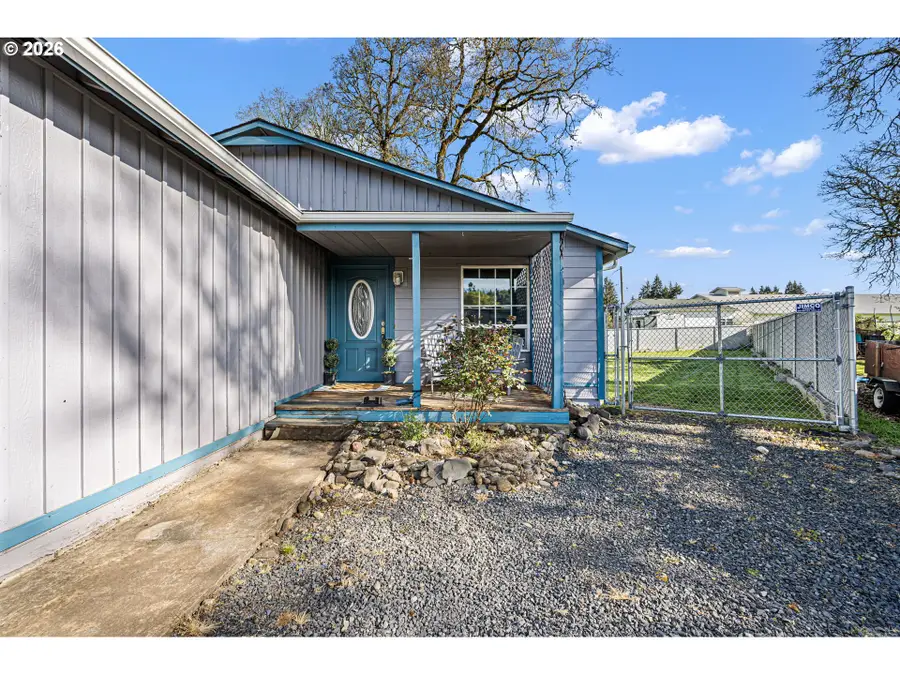 1141 32nd Ct, Sweet Home, OR 97386 - #3