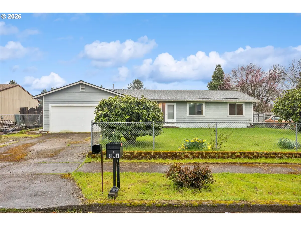 597 S Fawn St, Cornelius, OR 97113 - #1