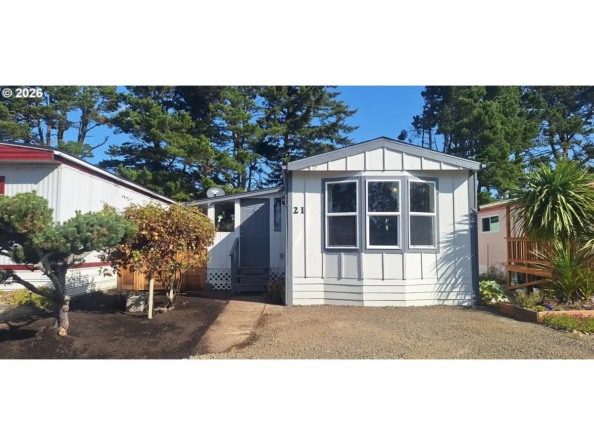1699 27th St #21, Florence, OR 97439 - #1