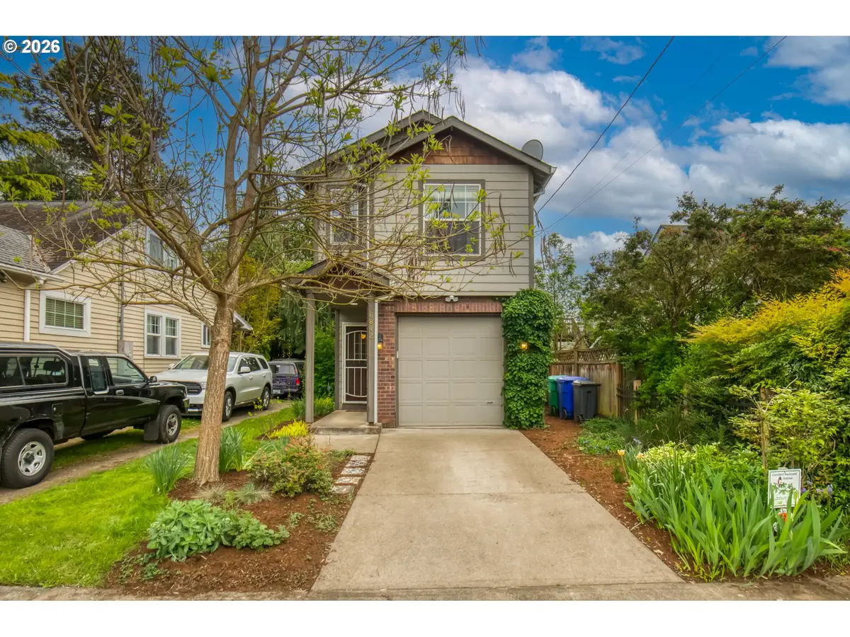 6842 N Sedro St, Portland, OR 97203 - #1
