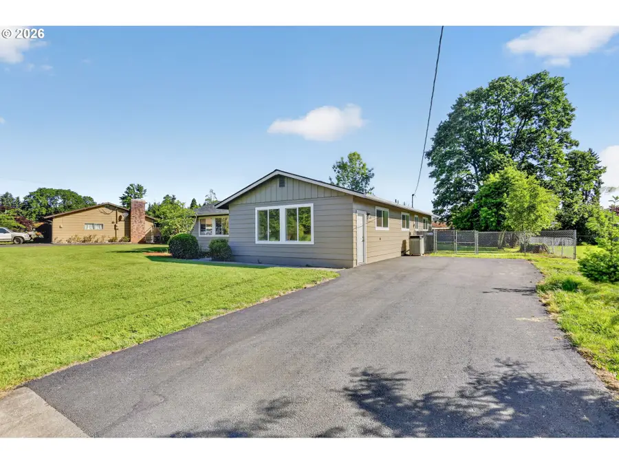 194 Shore Dr, Saint Helens, OR 97051 - #2