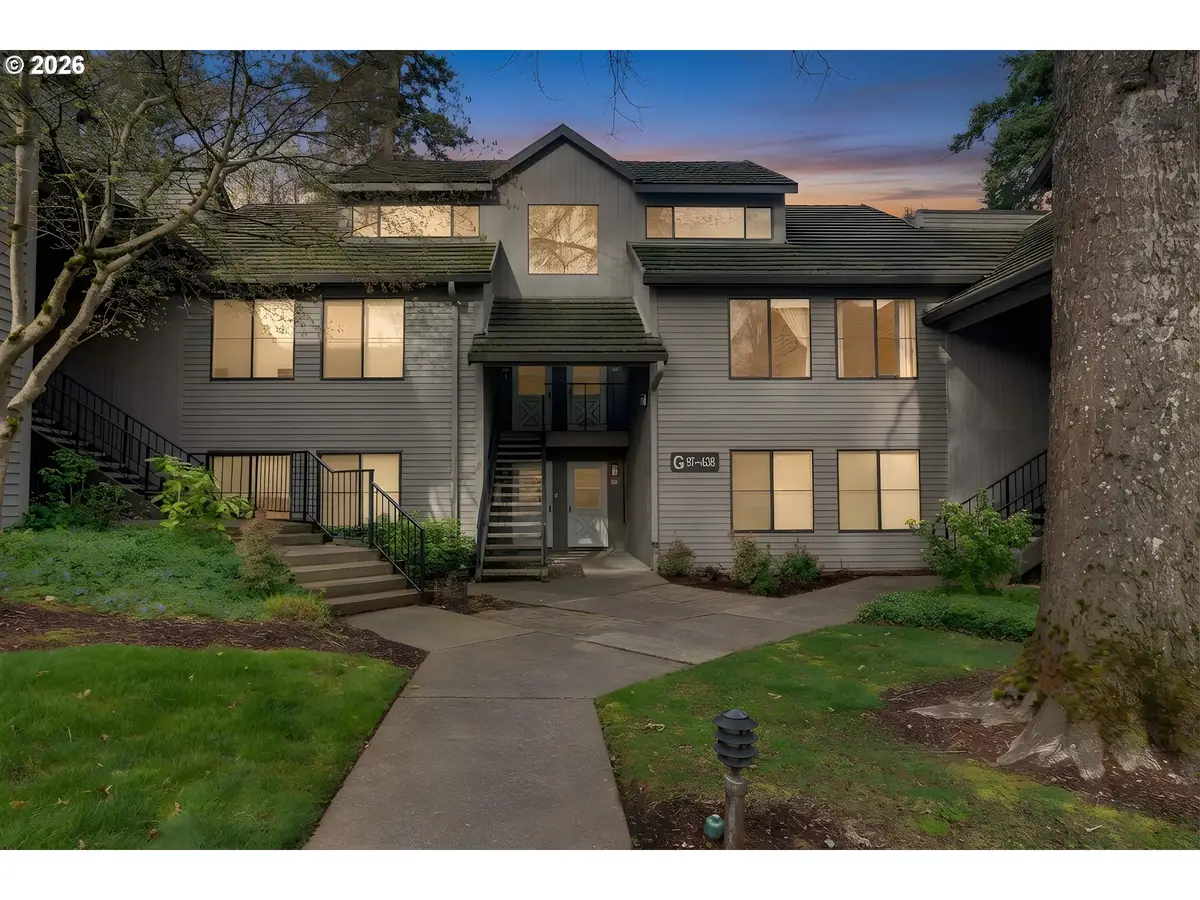 4000 Carman Dr #106, Lake Oswego, OR 97035 - #1