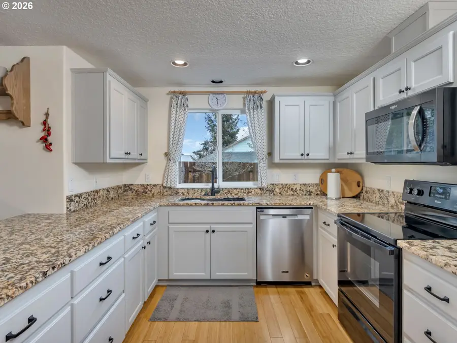 19220 Cokeron Dr, Oregon City, OR 97045 - #2