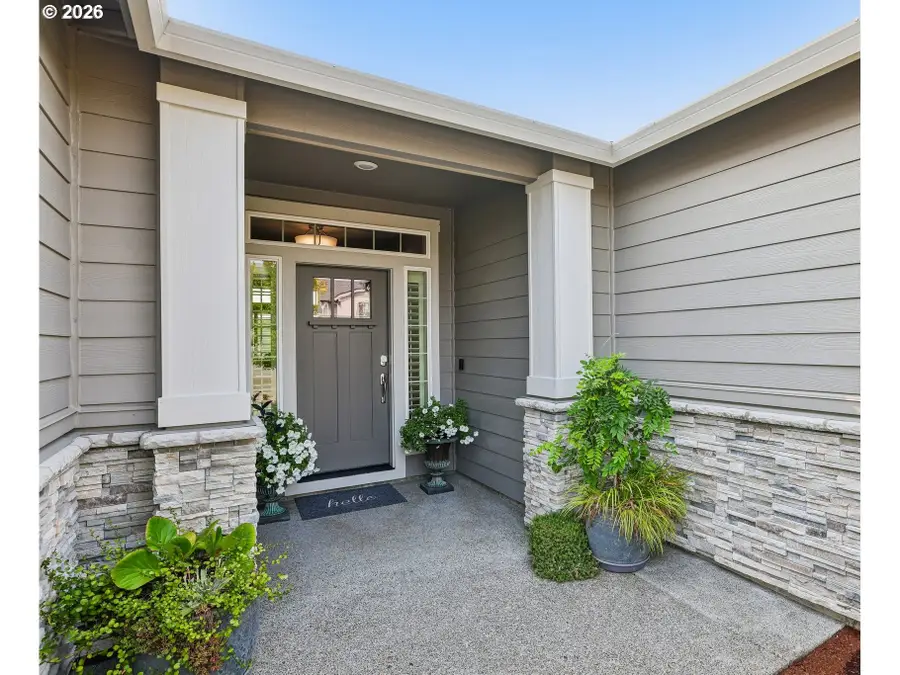 4823 S 17th Dr, Ridgefield, WA 98642 - #2