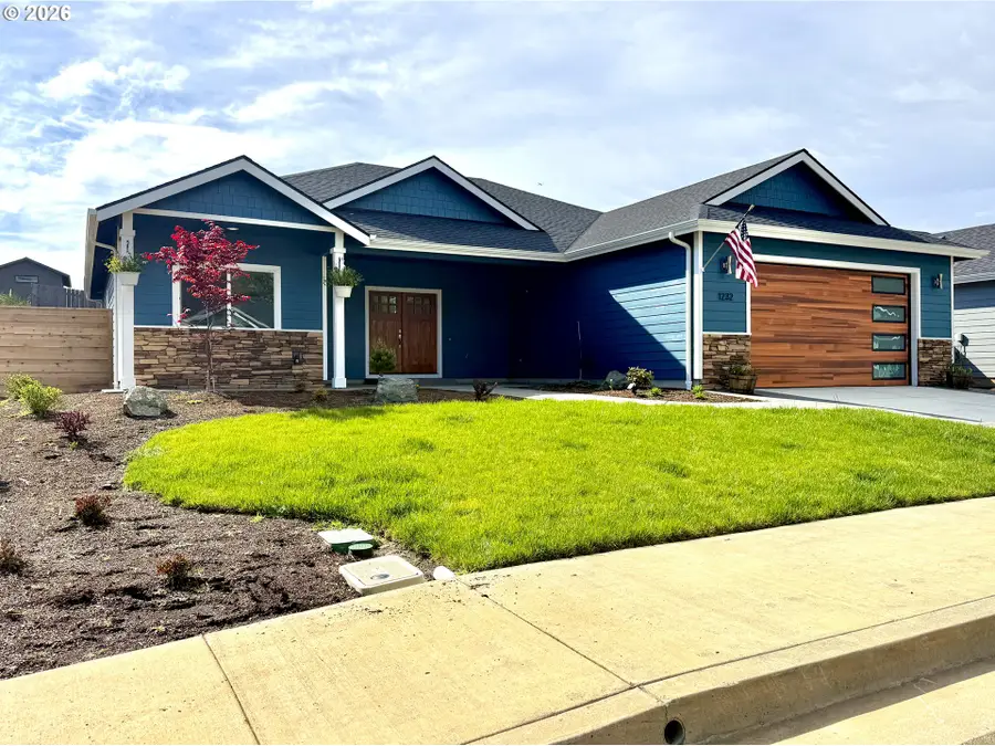1232 Lighthouse Ln, Brookings, OR 97415 - #2