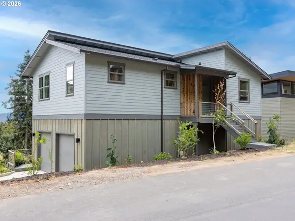 215 NW Sophie Ln, WhiteSalmon, WA 98672