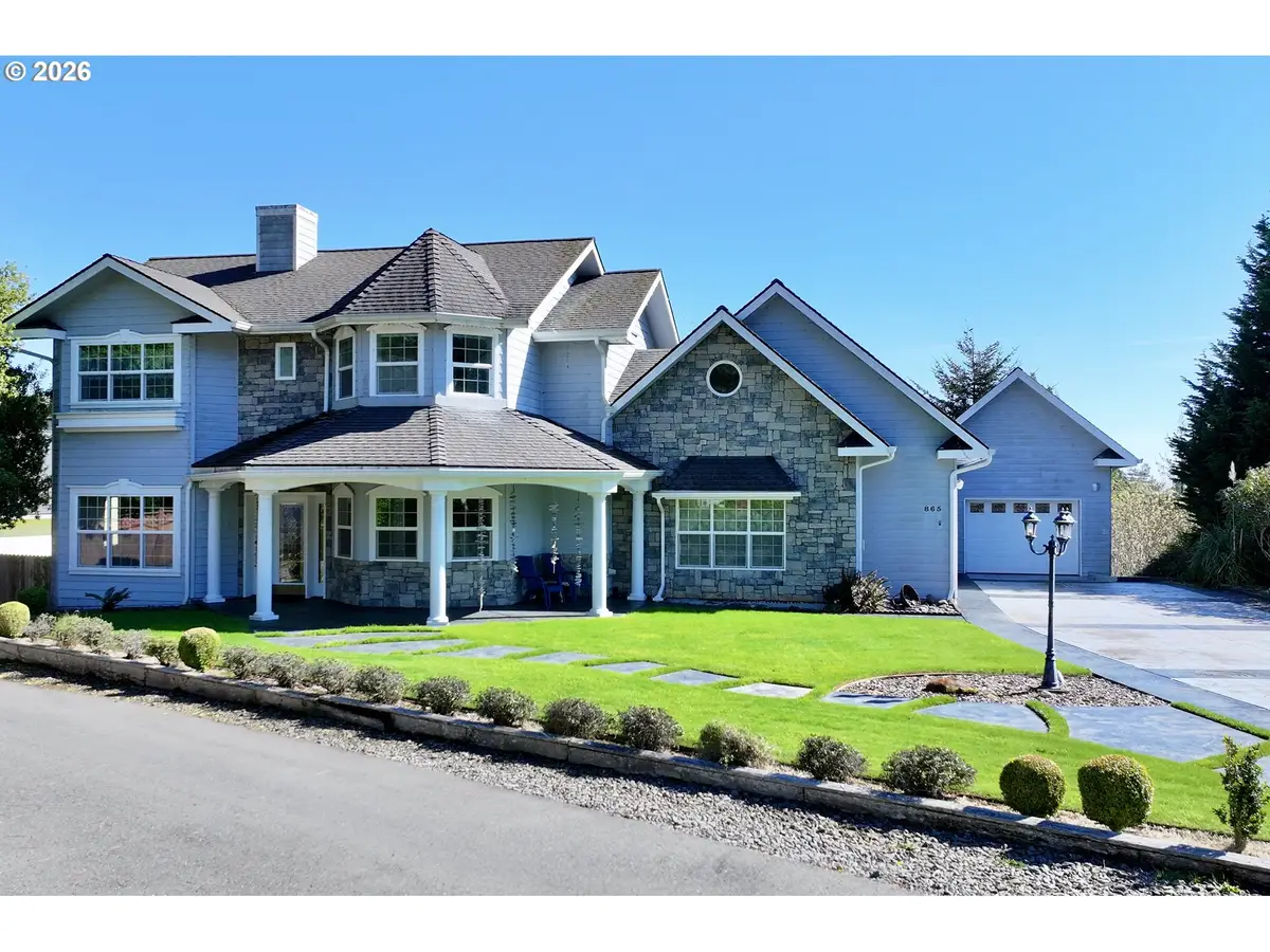 865 Jodee Ln, Brookings, OR 97415 - #1