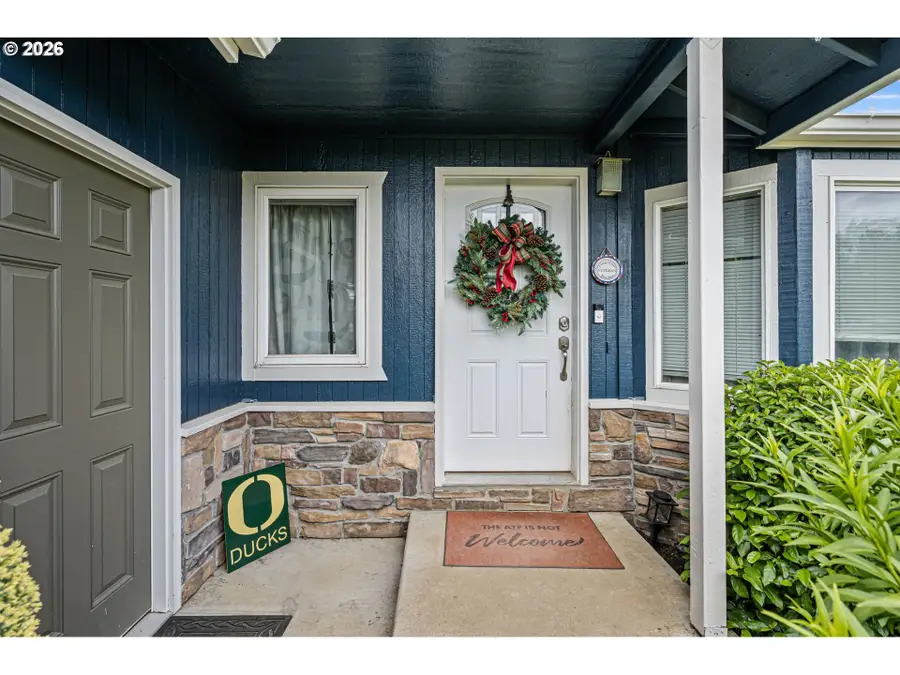 1055 Ash Grove Loop, Creswell, OR 97426 - #3