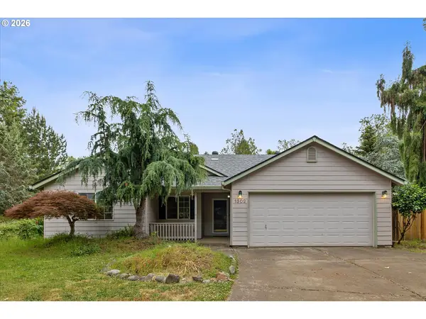 1302 SW Darci Dr, McMinnville, OR 97128