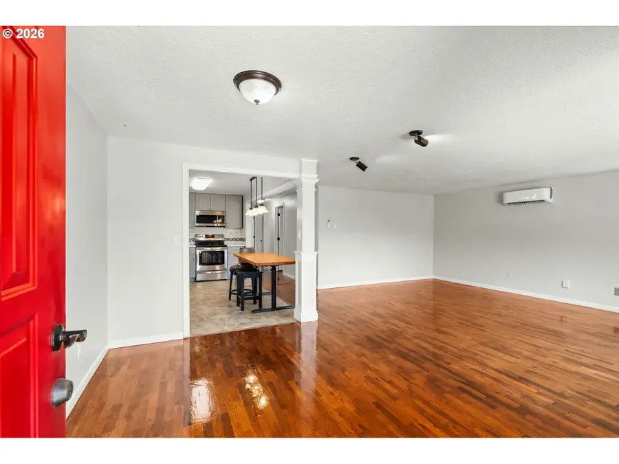 10245 SE Raymond St, Portland, OR 97266 - #3