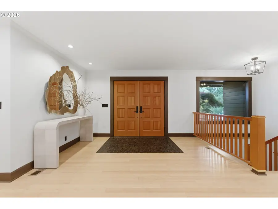 6200 SW Round Hill Way, Portland, OR 97221 - #3