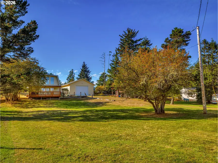 90704 Clark Rd, Warrenton, OR 97146 - #2