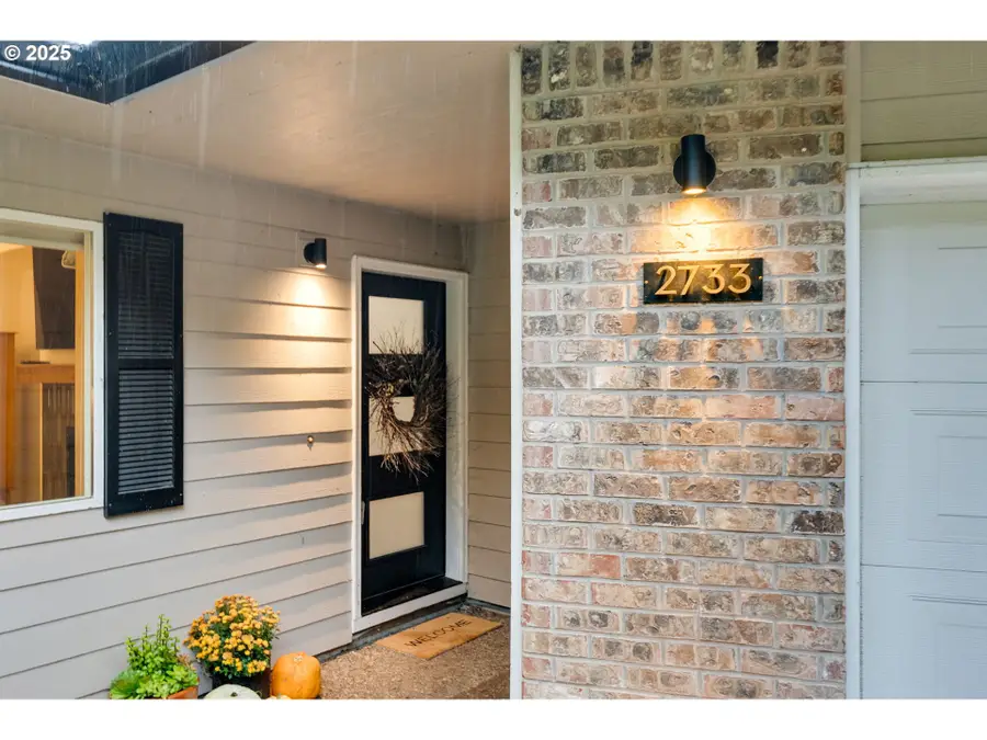 2733 NE 92nd Ave, Portland, OR 97220 - Image #2