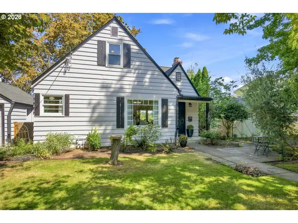 811 SW Evans St, Portland, OR 97219