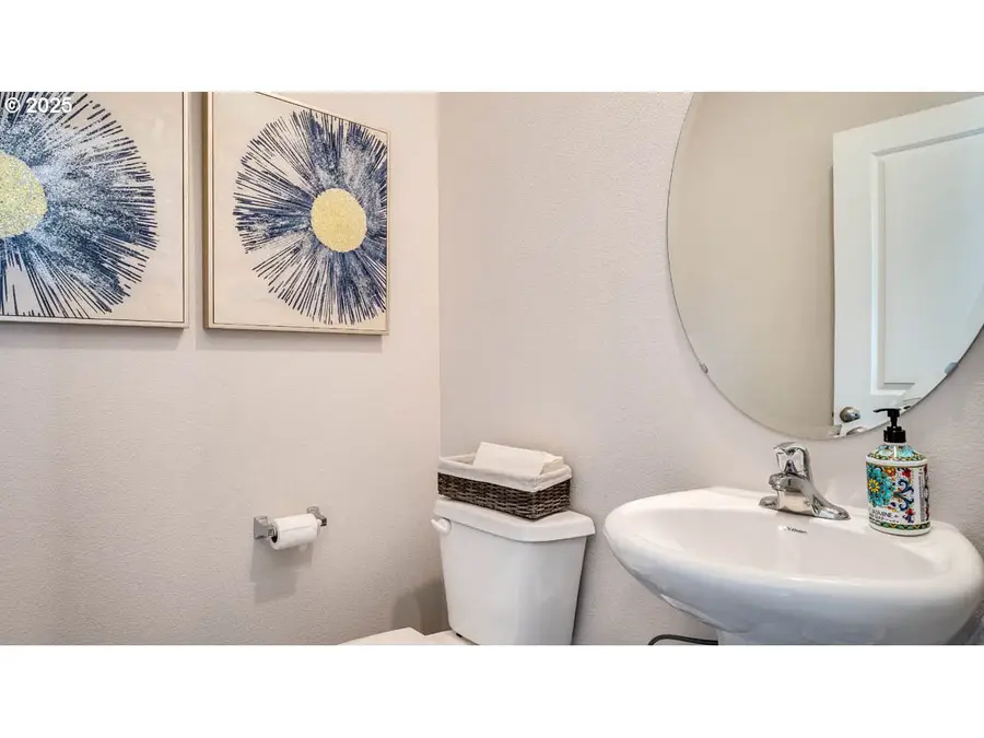 2343 30th Pl, Springfield, OR 97477 - #3