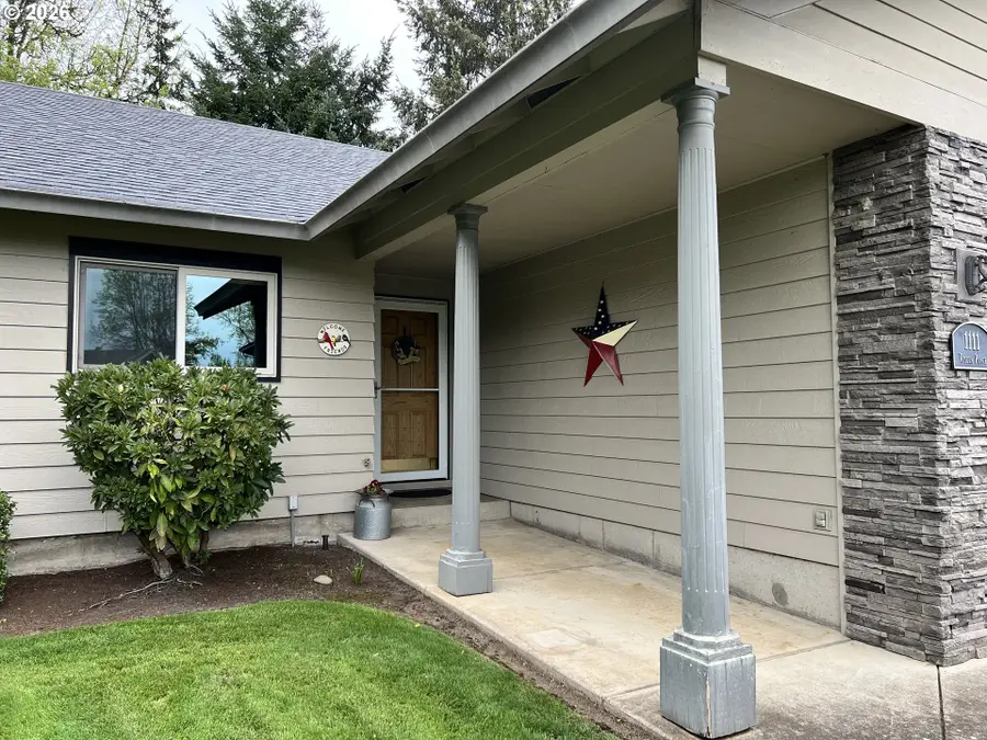 1111 Risden Pl, Eugene, OR 97404 - #2