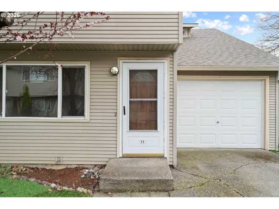 3419 E 21st St #F11, Vancouver, WA 98661 - #2