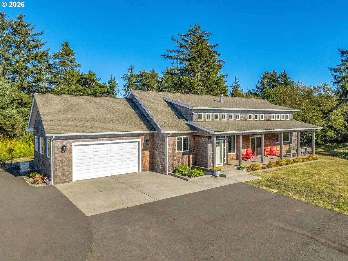 33032 Pacific Bellevue Ln, Warrenton, OR 97146 - #1