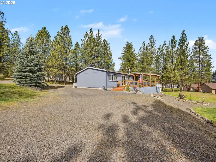 222 S Oak Rd, Pine Hollow, OR 97063 - #3