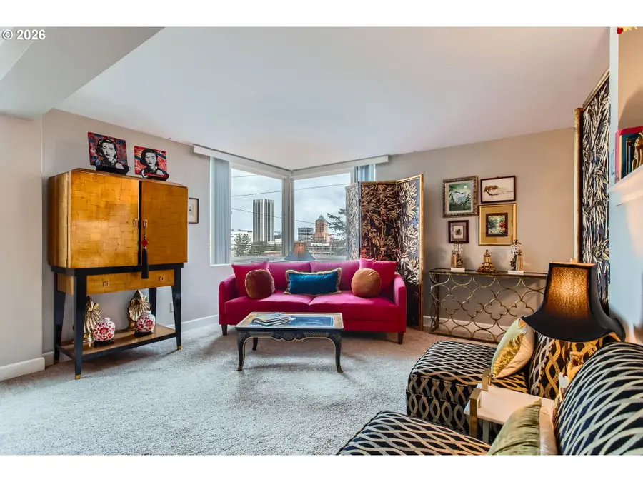 1205 SW Cardinell Dr #202, Portland, OR 97201 - #2