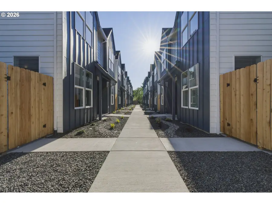 7063 SE 60th Ave, Portland, OR 97206 - #2