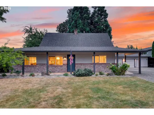 807 SE 4th St, BattleGround, WA 98604