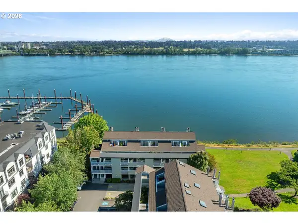 303 N Hayden Bay Dr, Portland, OR 97217
