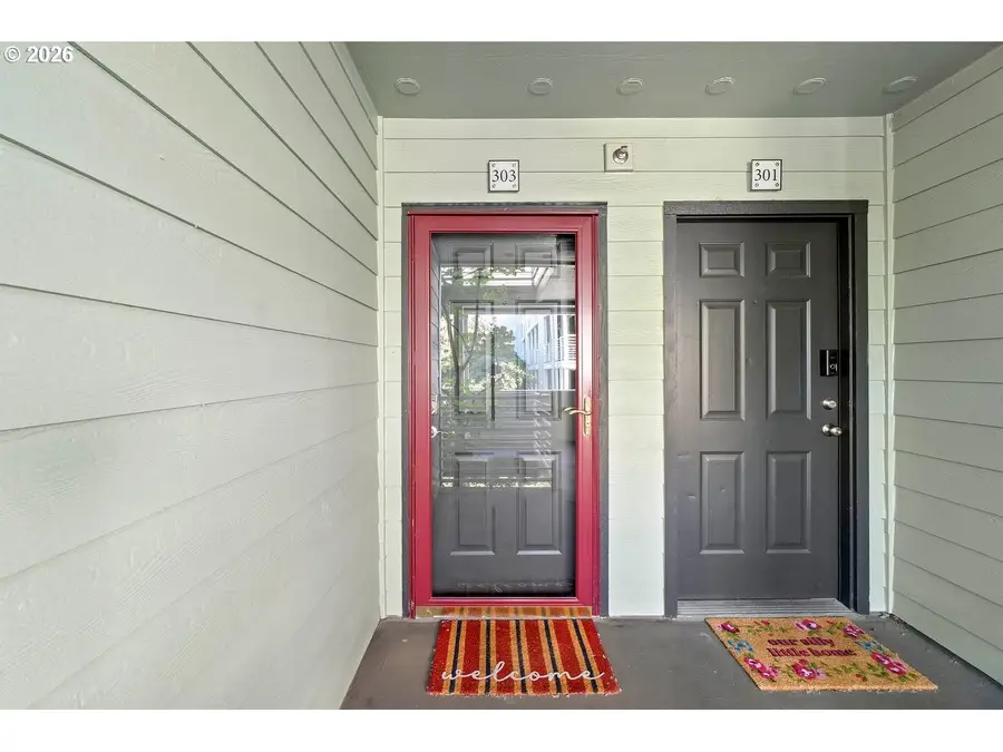 303 N Hayden Bay Dr, Portland, OR 97217 - #3