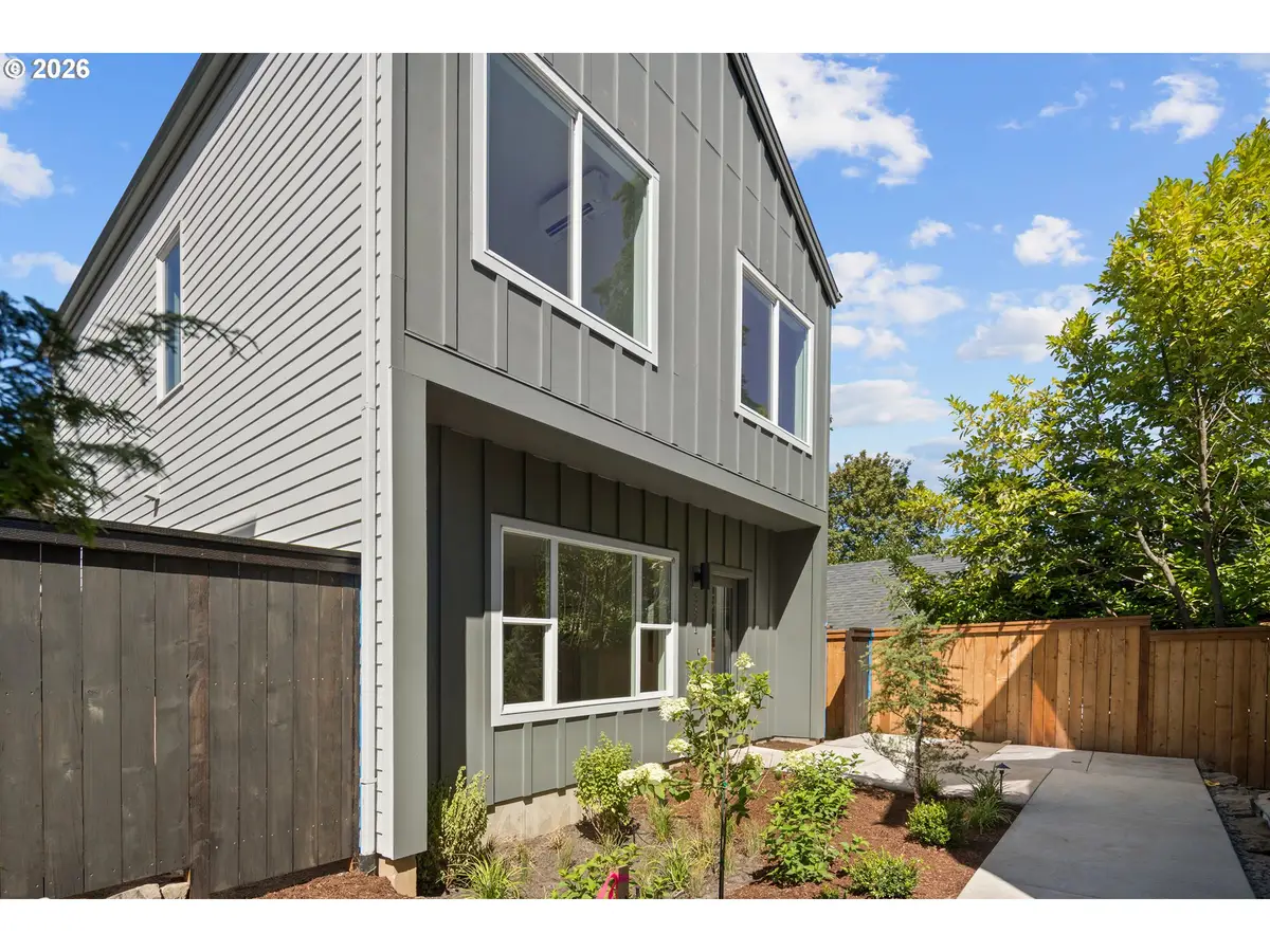 3821 SW Pomona St, Portland, OR 97219 - #1