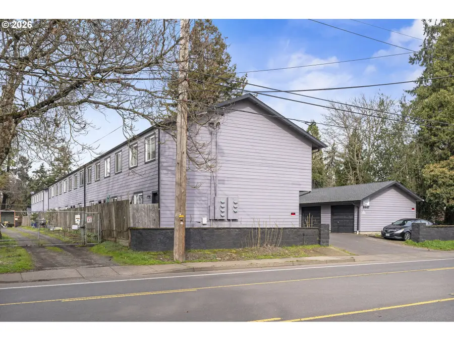 2447 Roosevelt Blvd, Eugene, OR 97402 - #3