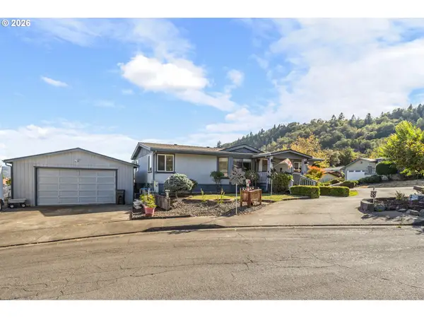 118 NW Cordelia Ct, Roseburg, OR 97471