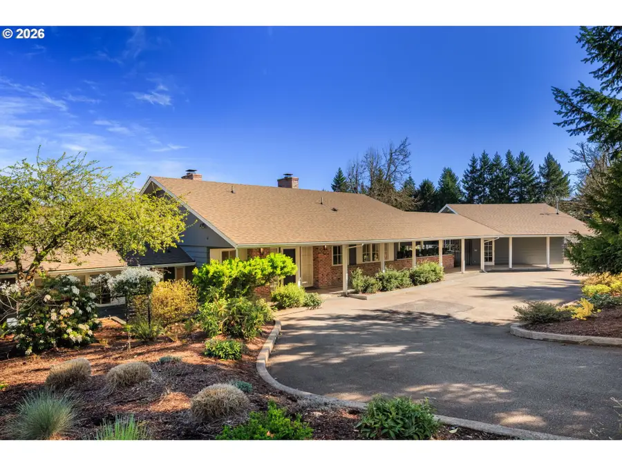 875 W 36th Ave, Eugene, OR 97405 - #2