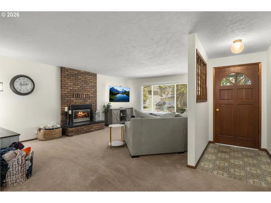828 NW Forest St, Hillsboro, OR 97124 - #3