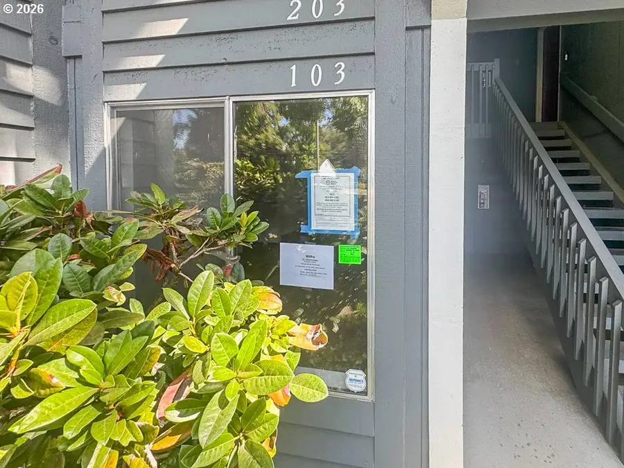 650 SW Meadow Dr, Beaverton, OR 97006 - #2
