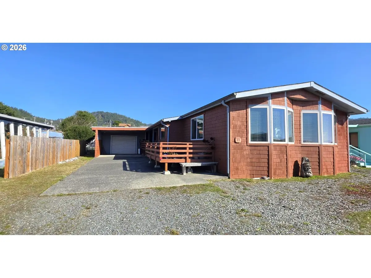 94120 Strahan St #11, Gold Beach, OR 97444 - #1