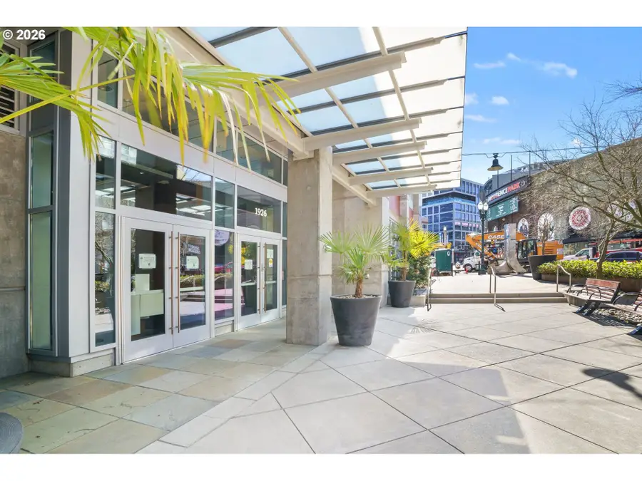 1926 W Burnside St #1016, Portland, OR 97209 - #3