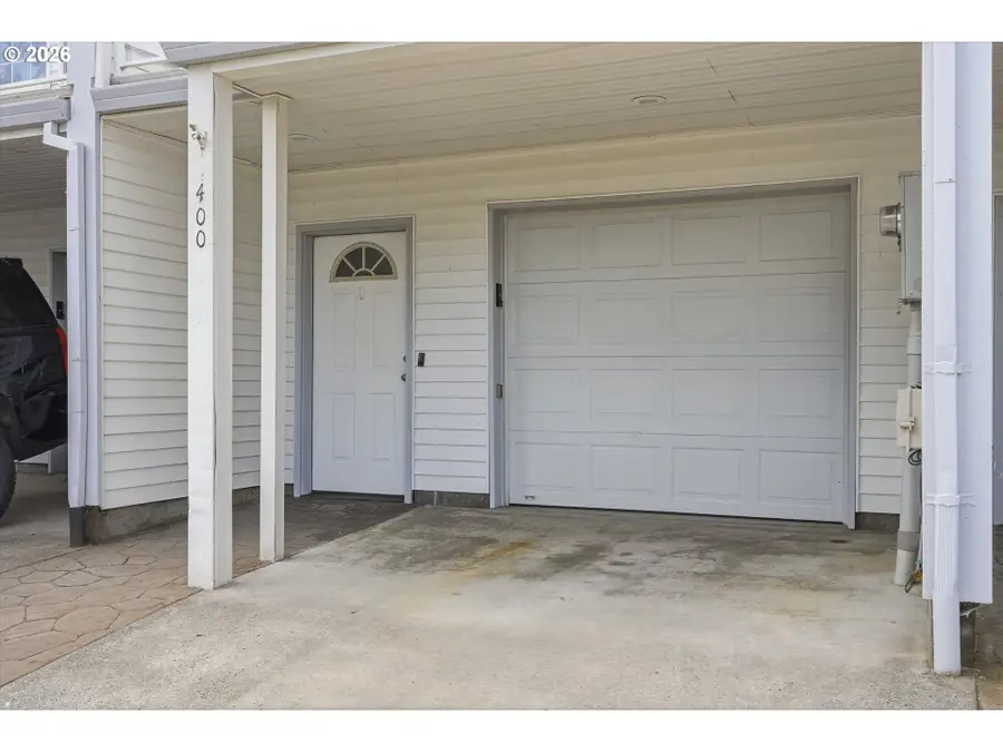 400 SE 2nd St, Troutdale, OR 97060 - #3
