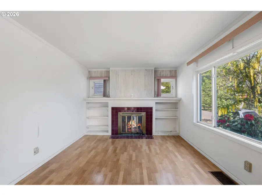 3127 SE 64th Ave, Portland, OR 97206 - #3