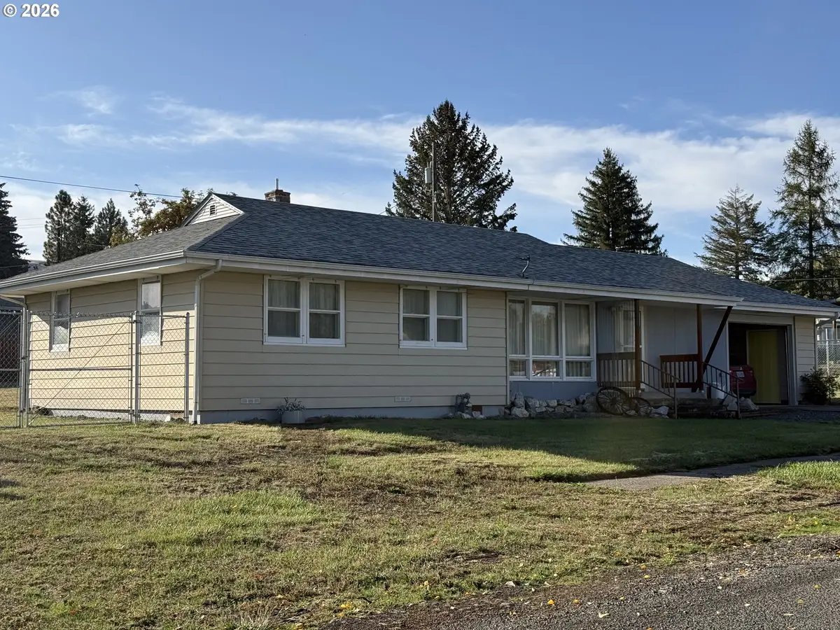360 N 13th Ave, Elgin, OR 97827 - #1