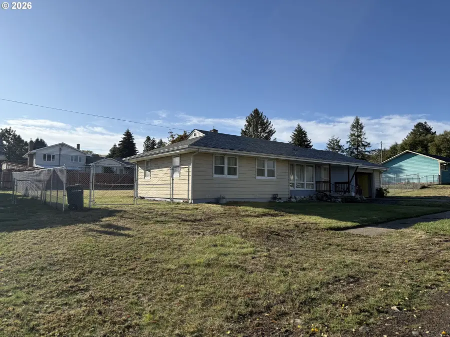 360 N 13th Ave, Elgin, OR 97827 - #3