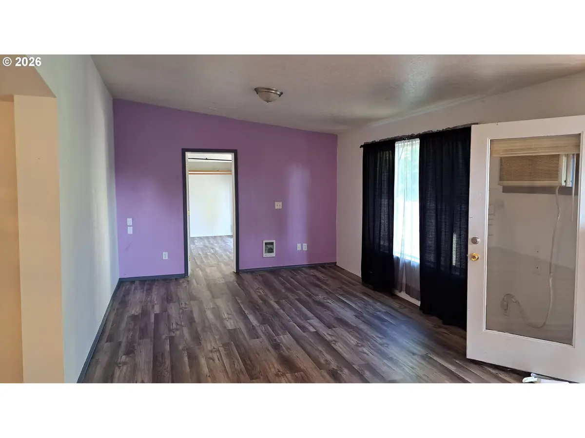 132 E Main St, Sheridan, OR 97378 - Image #1